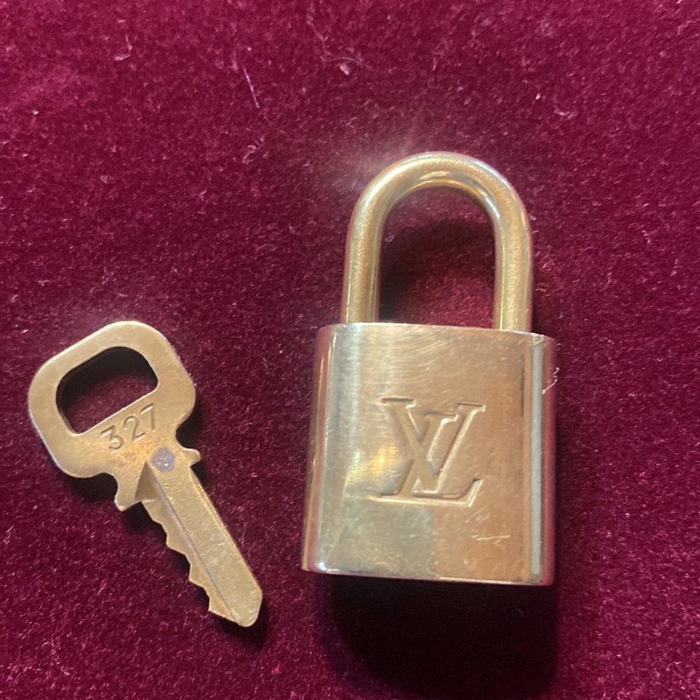 LOUIS VUITTON gold tone lock key set - Picture 2 of 5